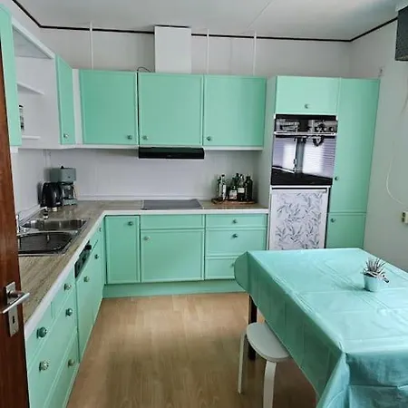 Grosse Am Waldrand 아파트